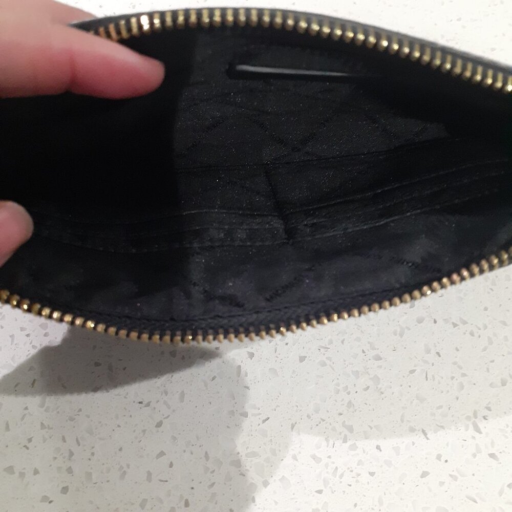 Michael Kors wallets - image 11